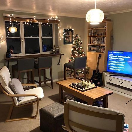 Lovely Riverside Flat Stifford Екстериор снимка