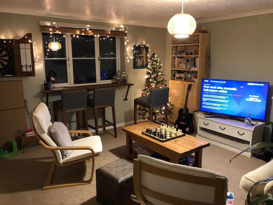 Lovely Riverside Flat Stifford Екстериор снимка