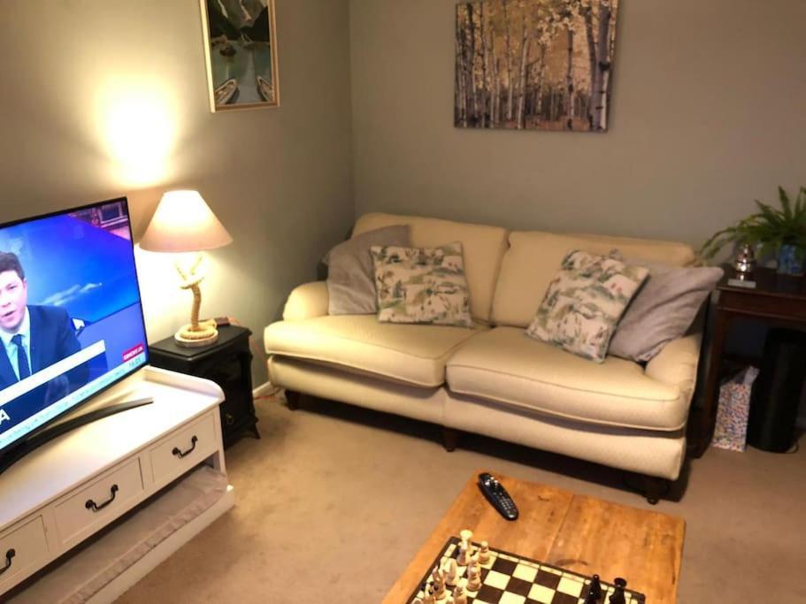 Lovely Riverside Flat Stifford Екстериор снимка