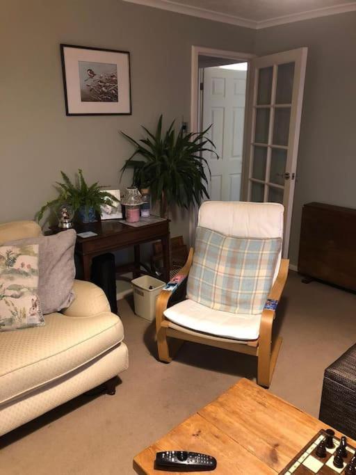 Lovely Riverside Flat Stifford Екстериор снимка